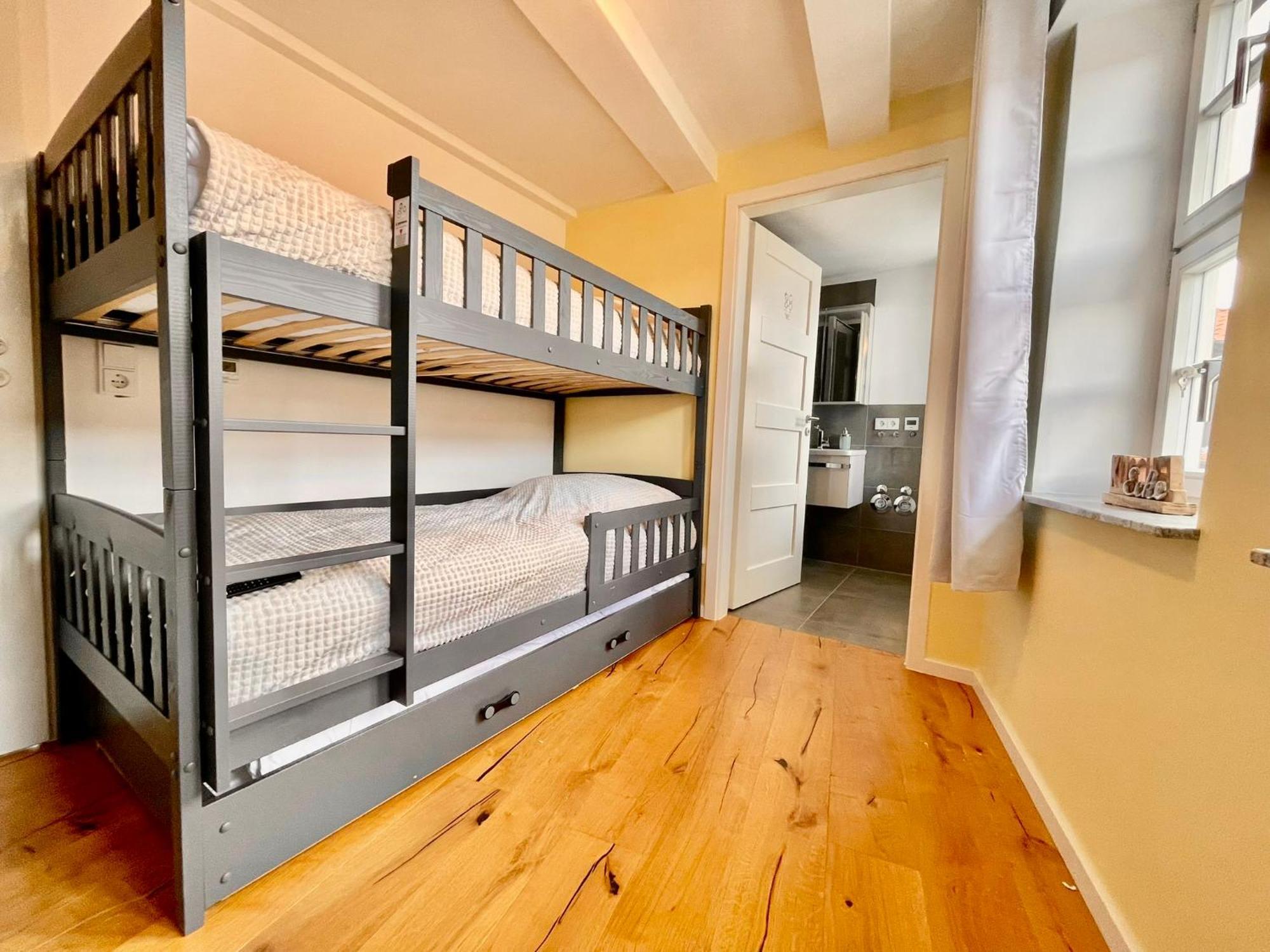 Homelikestay: Ferienwohnungen - Wernigerode - Wlan - Bestlage - Liebevolle Einrichtung Ngoại thất bức ảnh